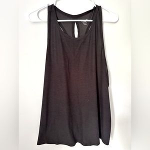 🩶 Dark Gray Old Navy Active Cut Out Back Tank! 🩶